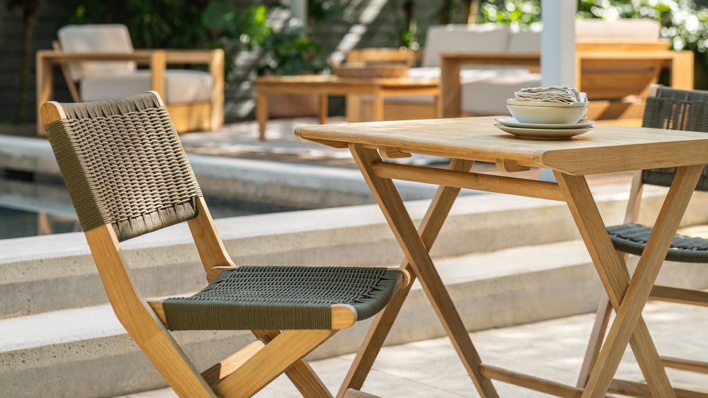 Scout Bistro Table & Chairs
