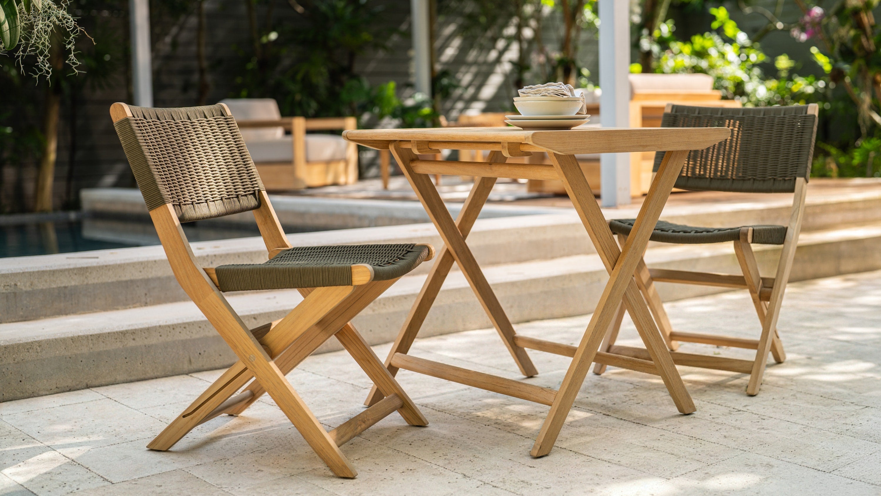 Scout Bistro Table