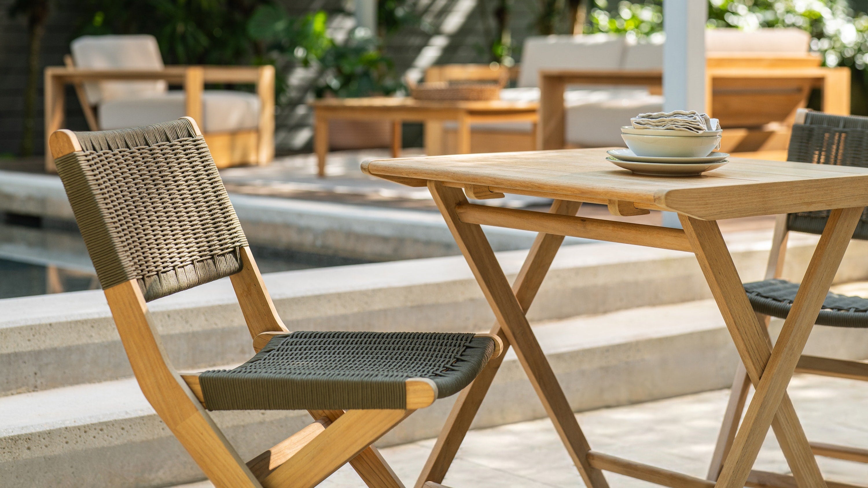 Scout Bistro Table