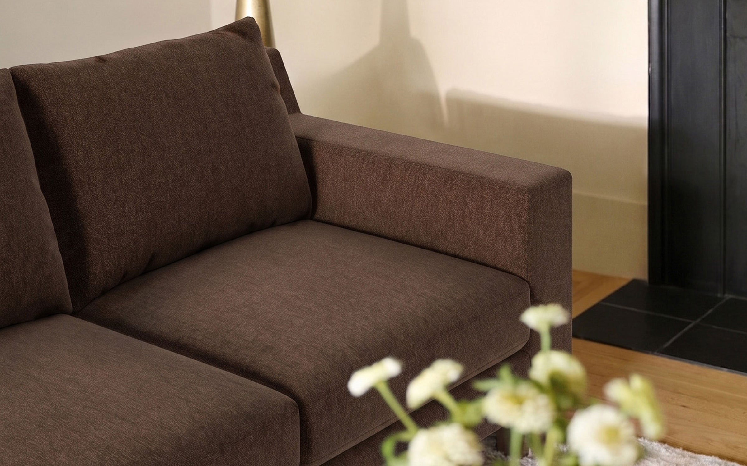 Mercer_Espresso-3Seat-Detail-web.jpg