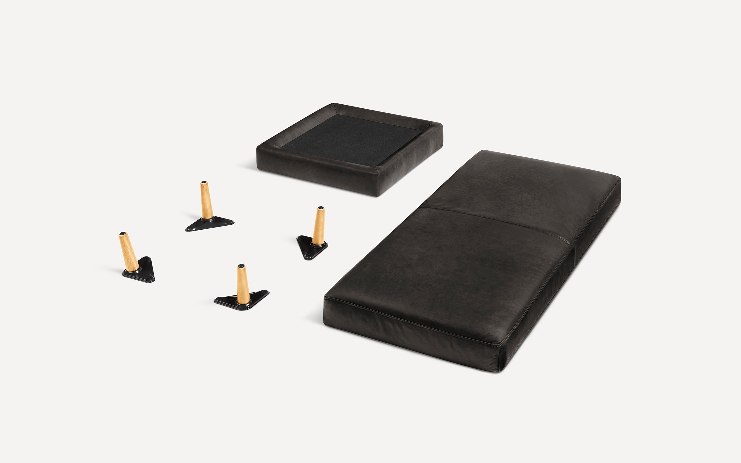 Nomad Leather Chaise