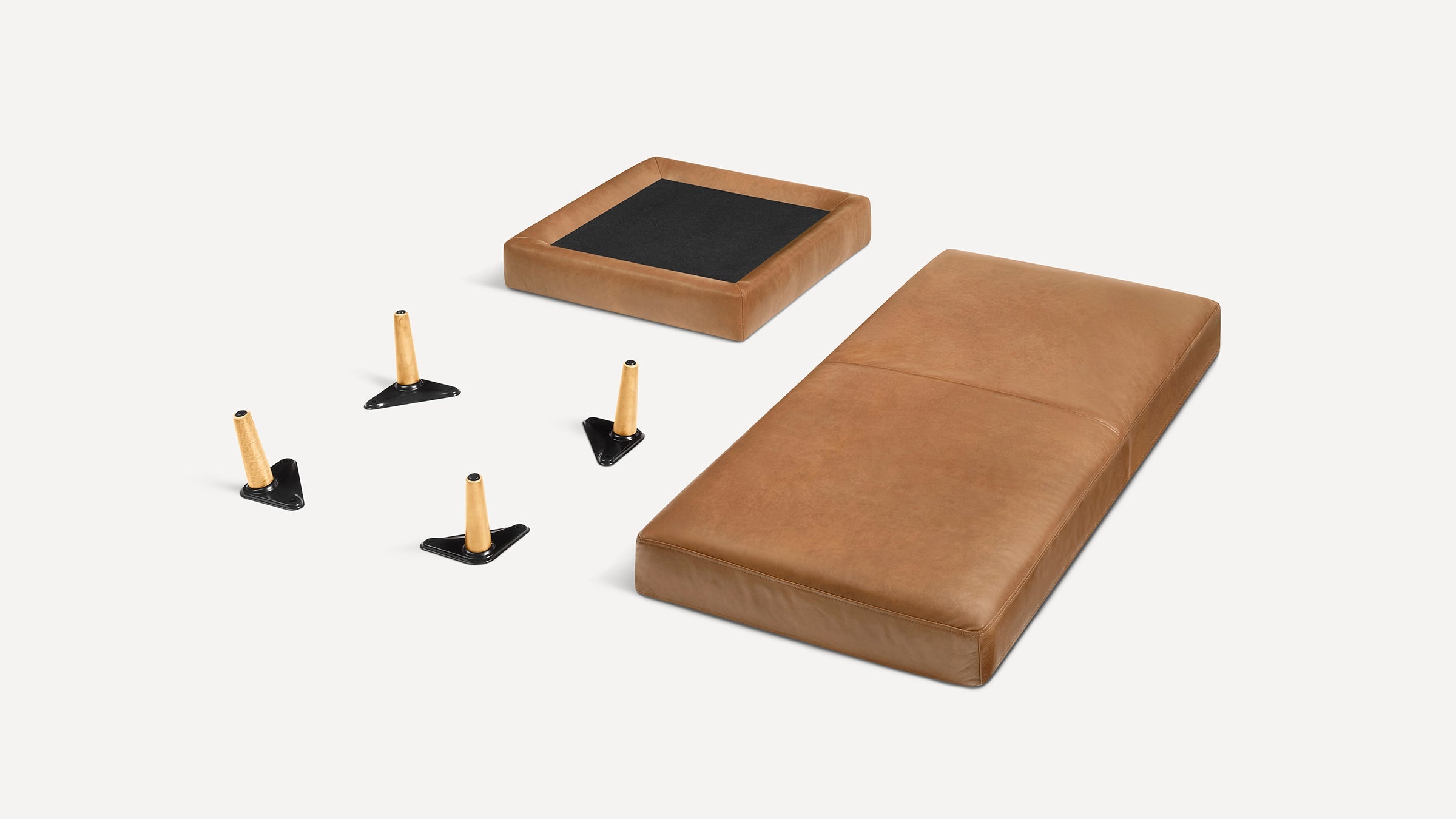 Nomad Plus Leather Chaise - Camel - Top Grain Leather / Oak - Wood